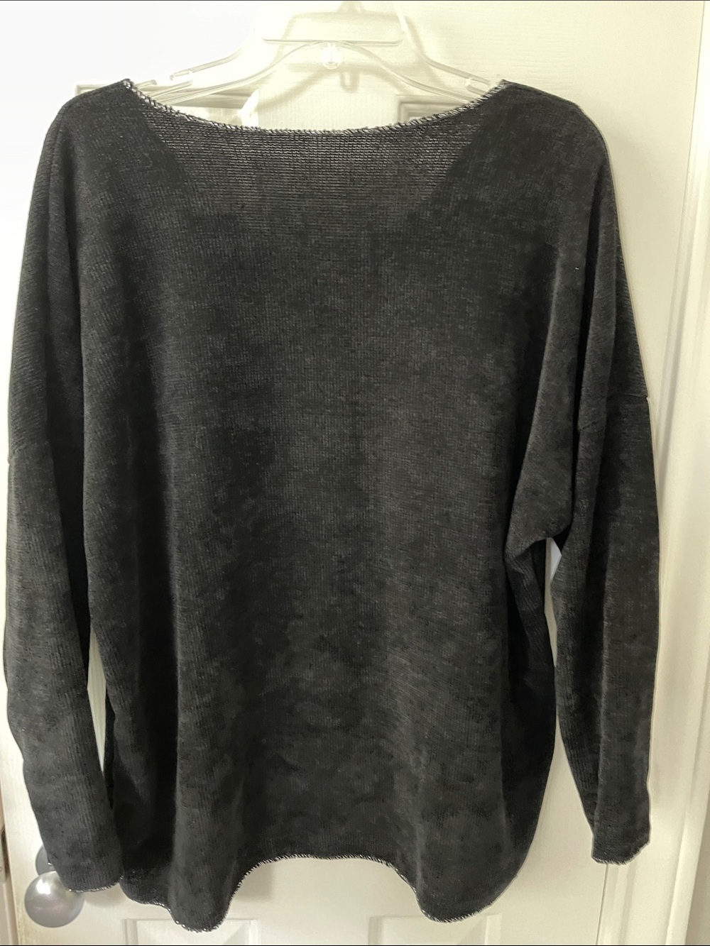 Cozy Black Animal-Print Panel V-Neck Sweater made in Italy - Picture 6 of 6